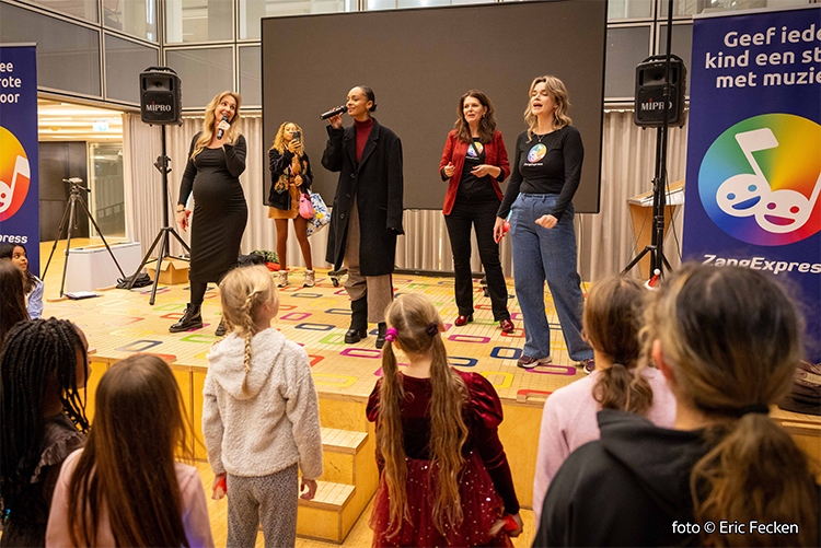 251212 172525ef 159a6090